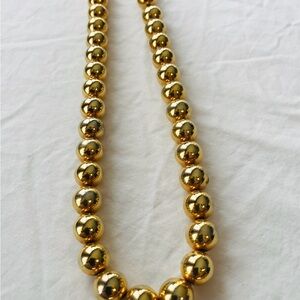 Sarah Coventry 18” bold gold tone beaded necklace